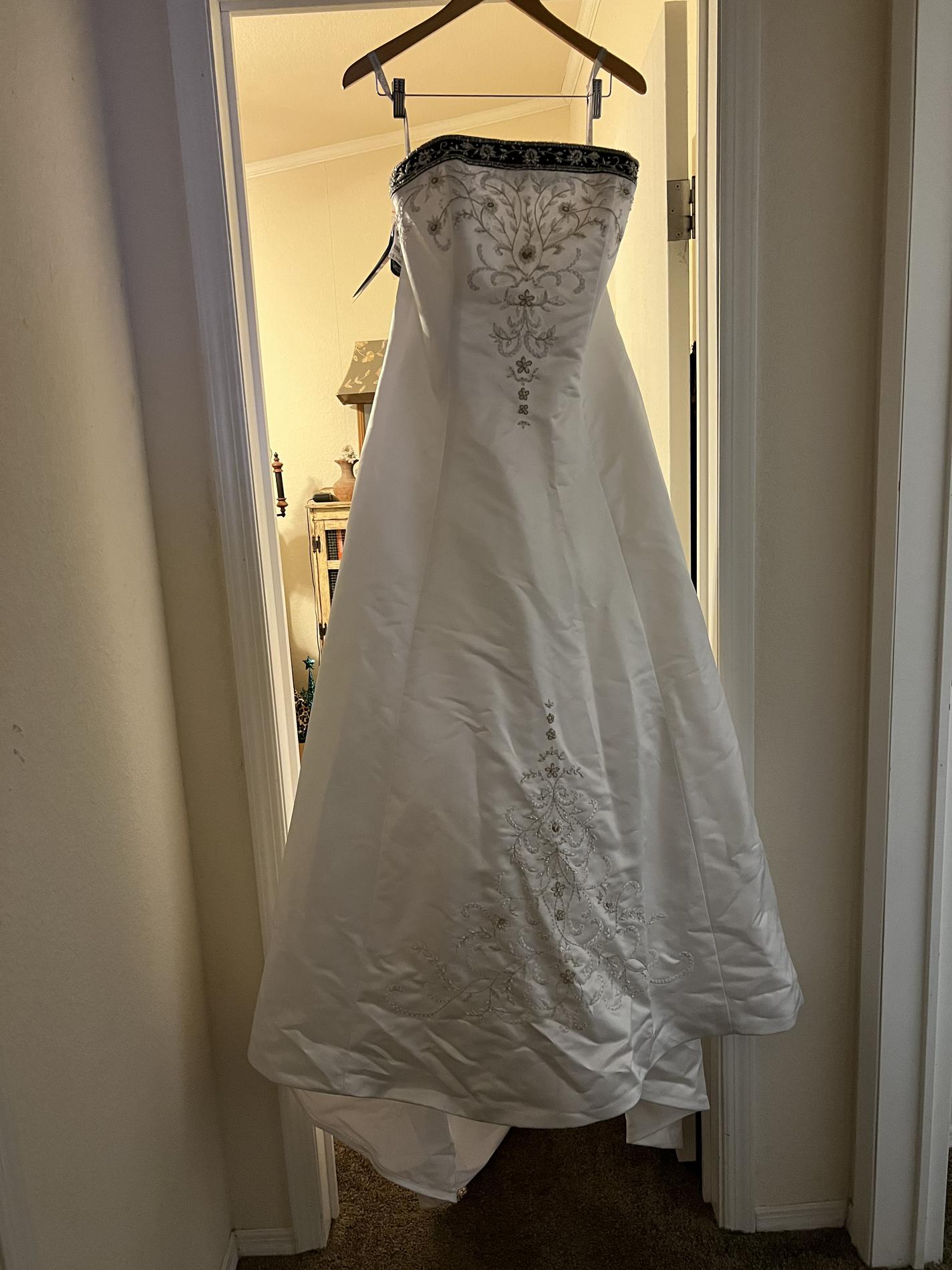 Alfred Angelo Plus Size 18 Prom Strapless White Mermaid Dress on Queenly