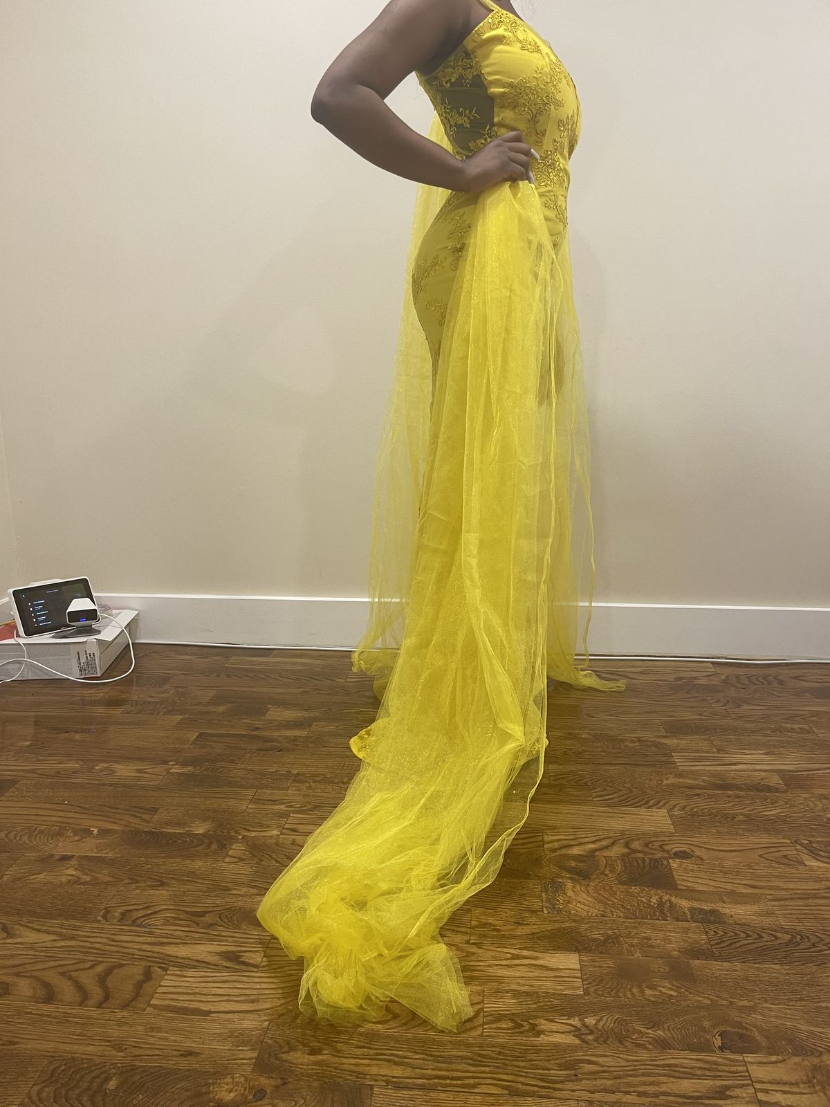 Yellow Size 8 Straight Dress on Queenly