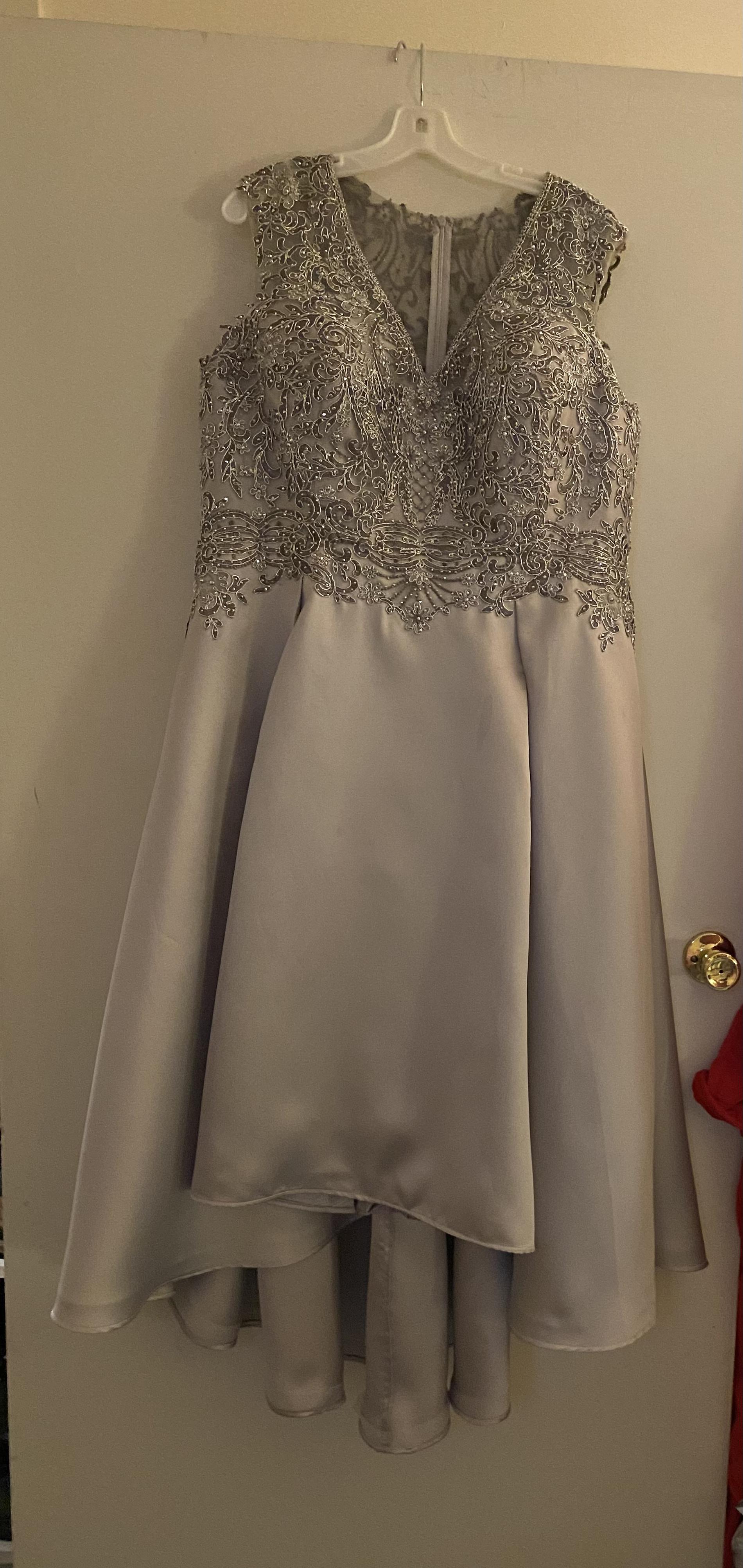 MGNY Silver Size 16 Homecoming Grey A-line Dress on Queenly