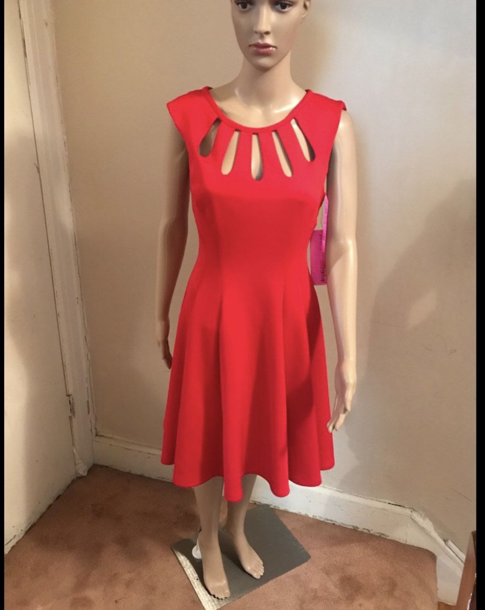 Betsy Johnson Size 6 Red A-line Dress on Queenly