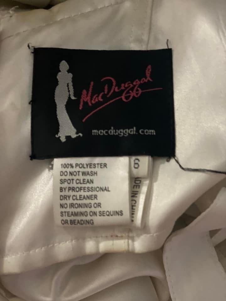 Mac Duggal Size 6 White Dress With Train on Queenly