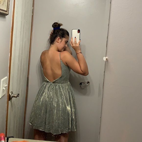 Jovani Size 4 Homecoming Silver Cocktail Dress on Queenly