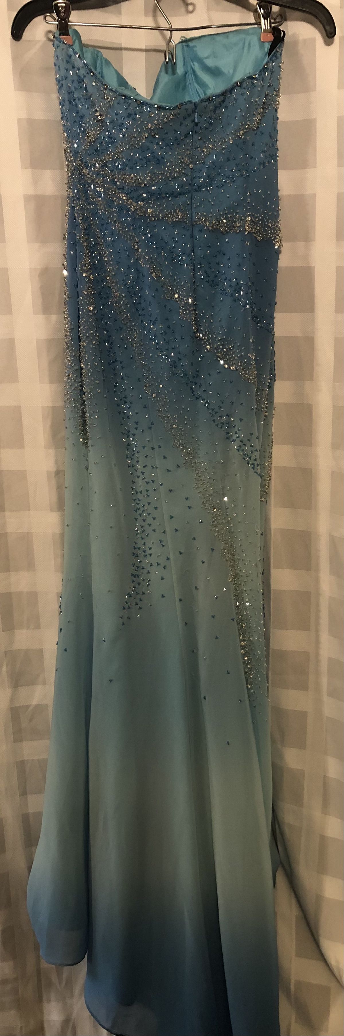 Riva Designs Size 6 Strapless Blue Dress With Train on Queenly