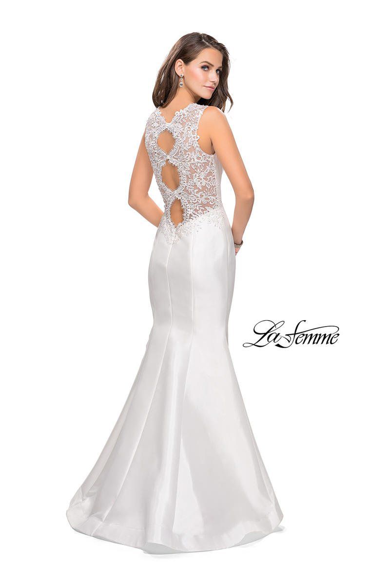 Style 25972 La Femme Size 6 Wedding Lace White Mermaid Dress on Queenly