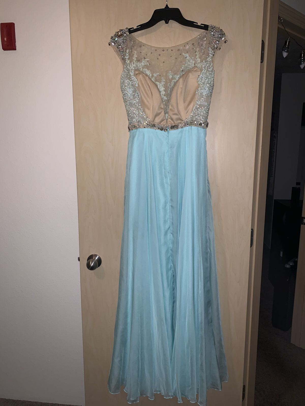 Mac Duggal Size 4 Prom Lace Light Blue Floor Length Maxi on Queenly