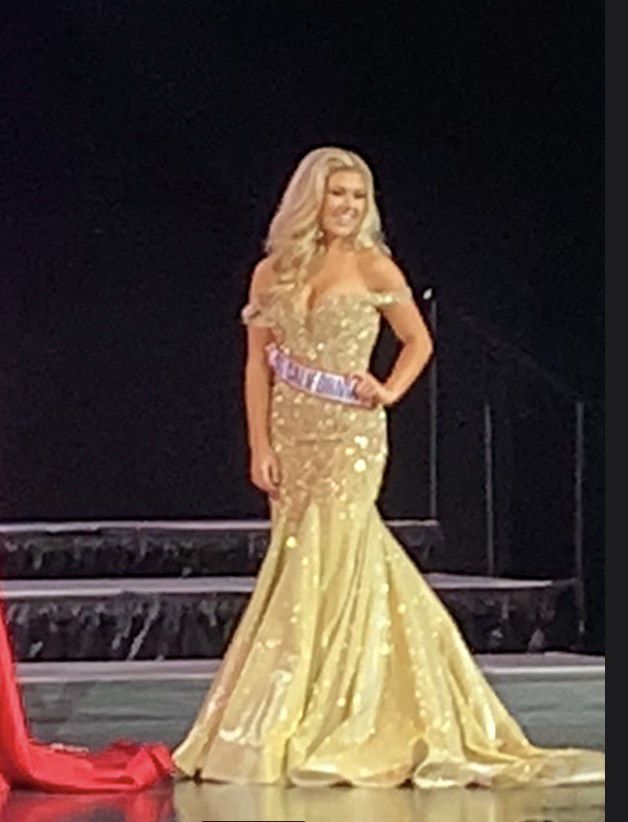 Mac Duggal Size 2 Prom Sequined Gold Mermaid Dress on Queenly