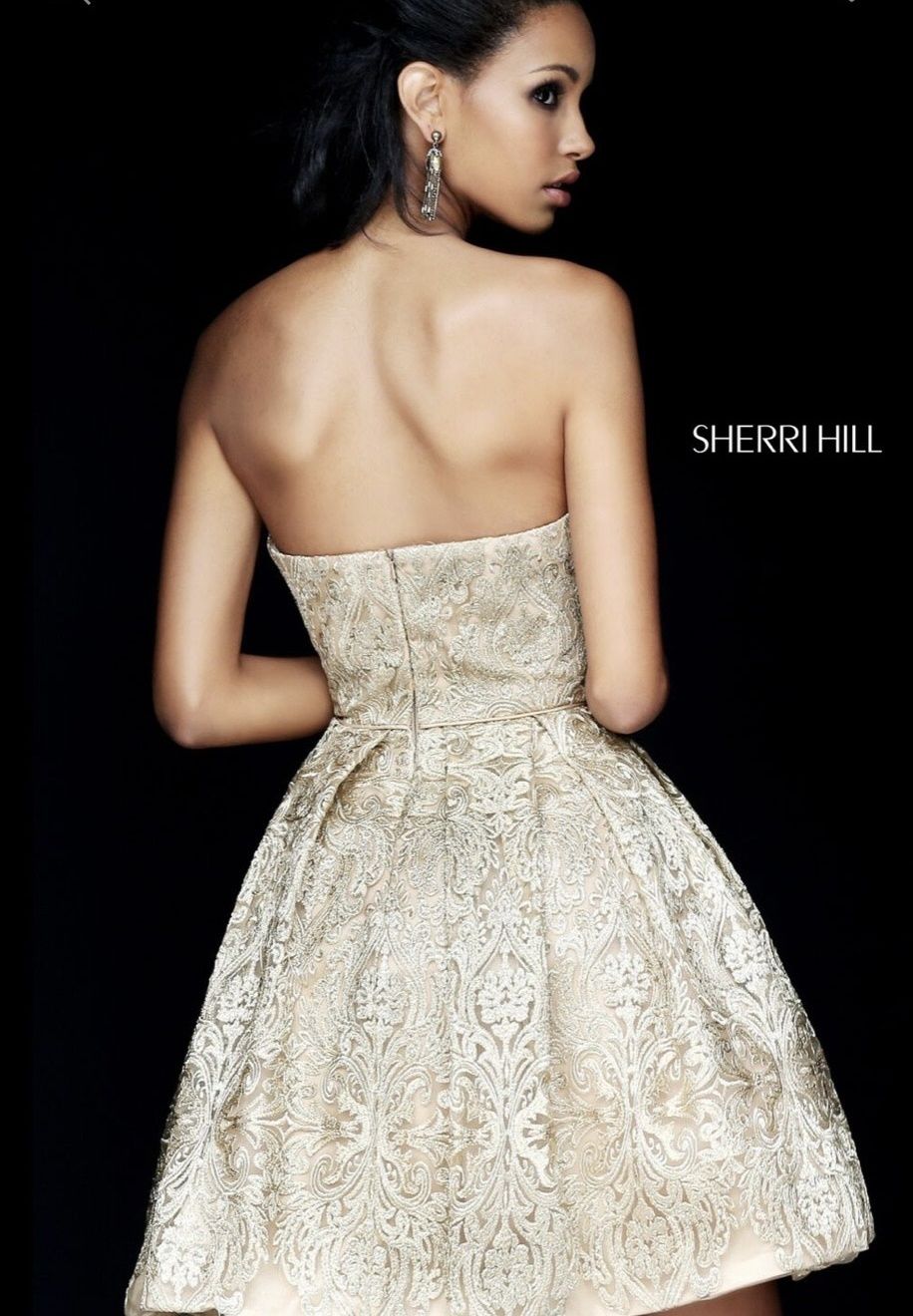 Sherri Hill Size 2 Homecoming Strapless Gold Cocktail Dress on Queenly