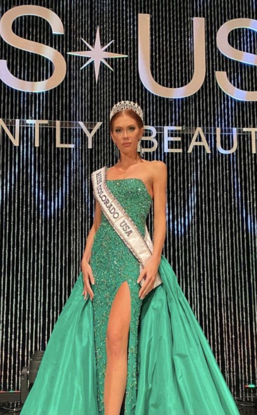 Sherri Hill Size 2 Pageant Sequined Green Ball Gown on Queenly