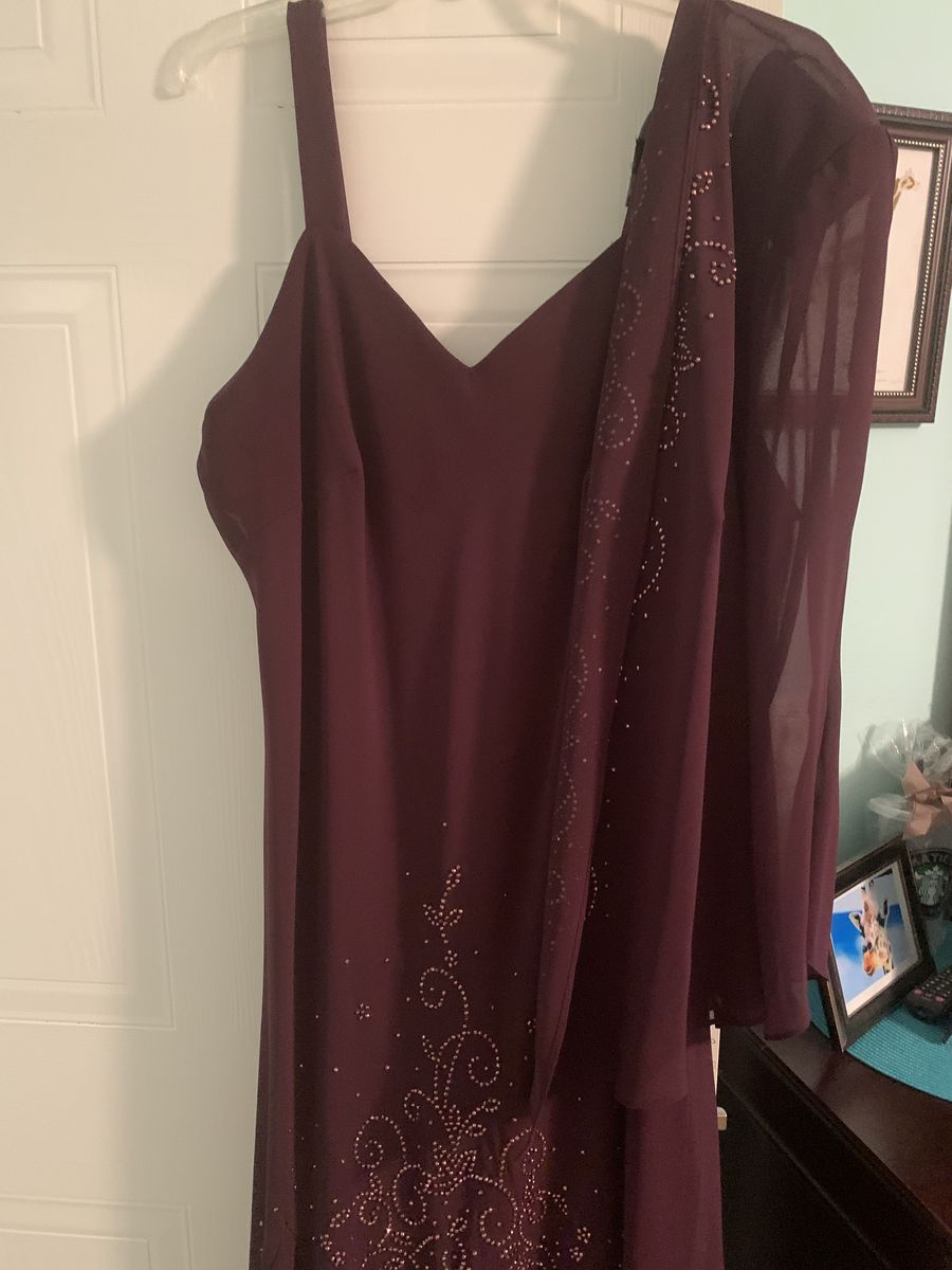 Plus Size 16 Long Sleeve Burgundy Red Mermaid Dress on Queenly