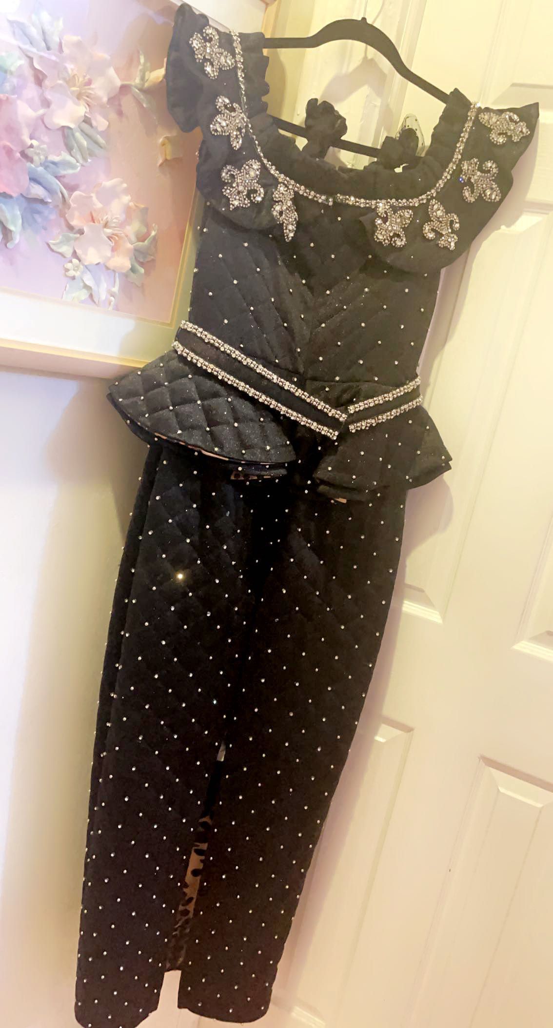 Size 6 Sequined Black Floor Length Maxi on Queenly