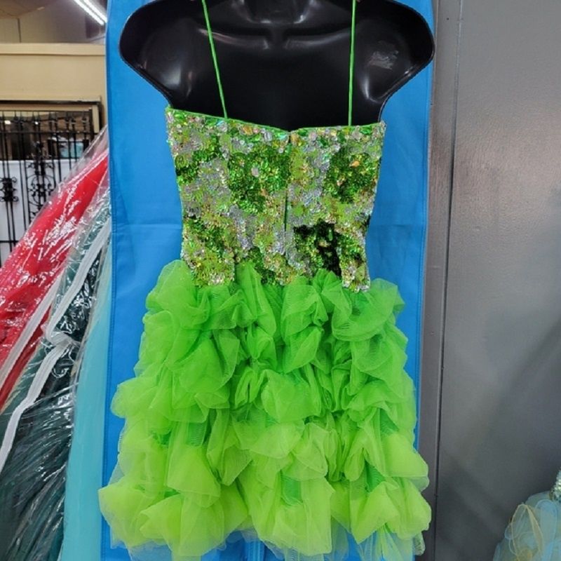 Style 172201 JOVANI Size 0 Prom Sequined Green Cocktail Dress on Queenly