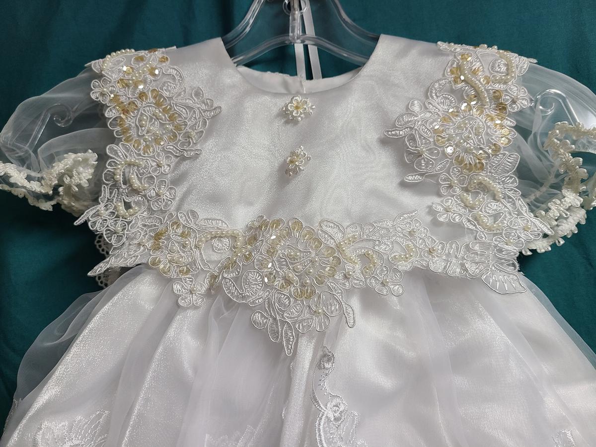 J.J Anjorden Girls Size 2 White Ball Gown on Queenly