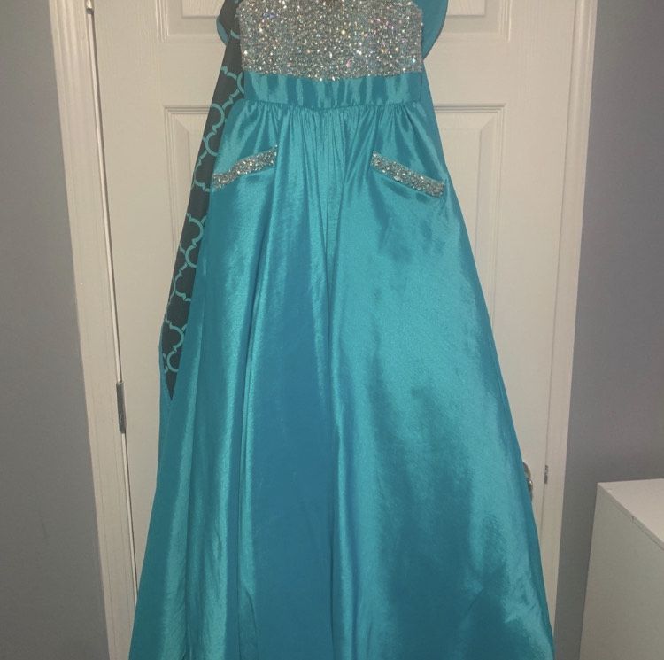 Girls Size 8 Prom Sequined Turquoise Blue Ball Gown on Queenly
