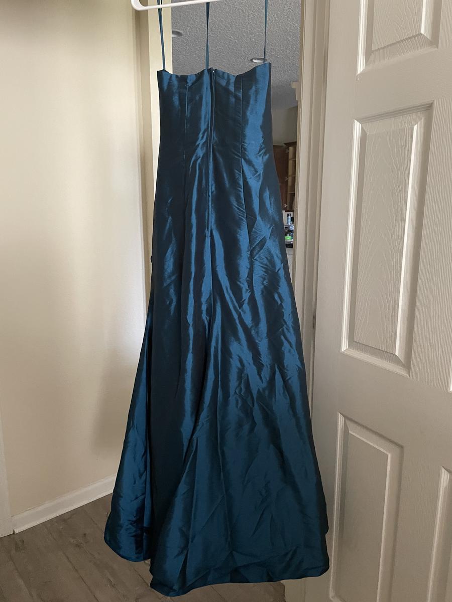 Size 12 Prom Green Mermaid Dress on Queenly