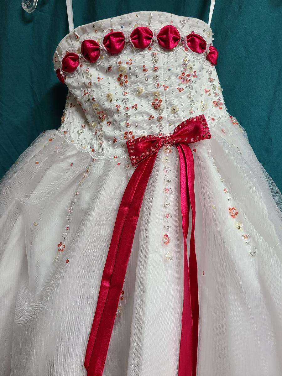 Style 8Y101 Calla Girls Size 3 White Ball Gown on Queenly