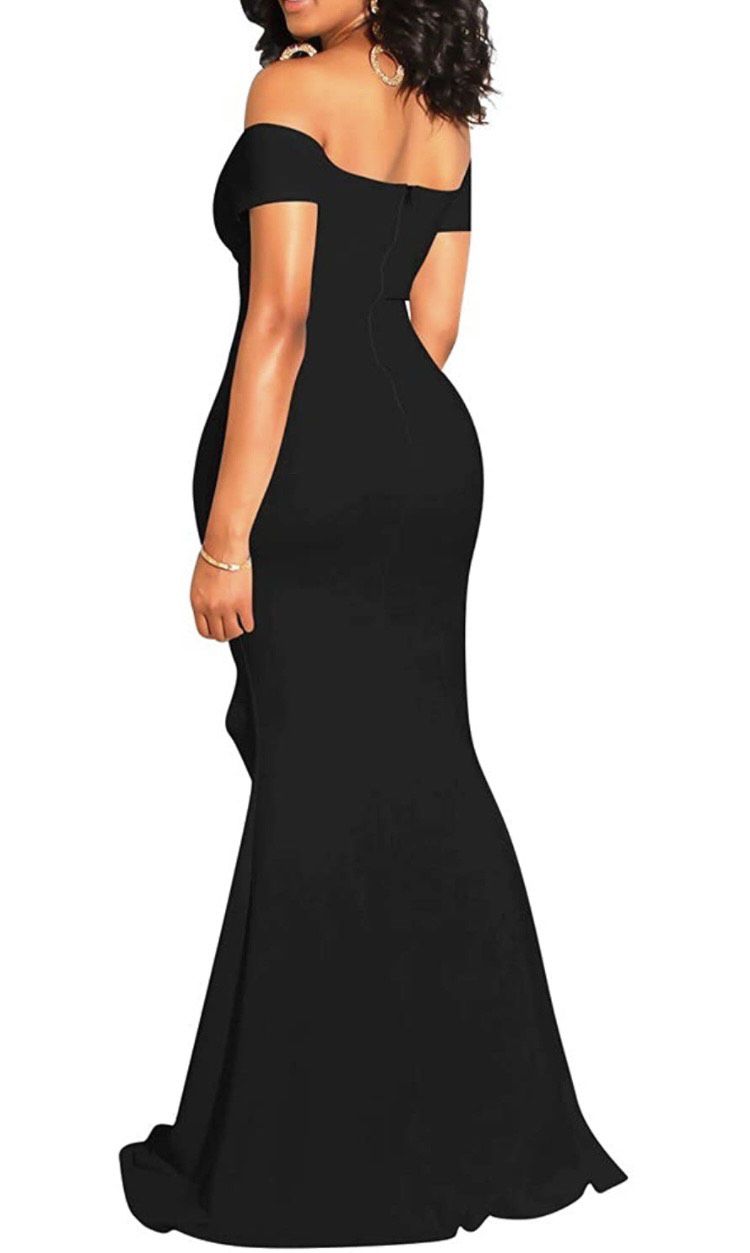 Size 6 Off The Shoulder Black Mermaid Dress on Queenly