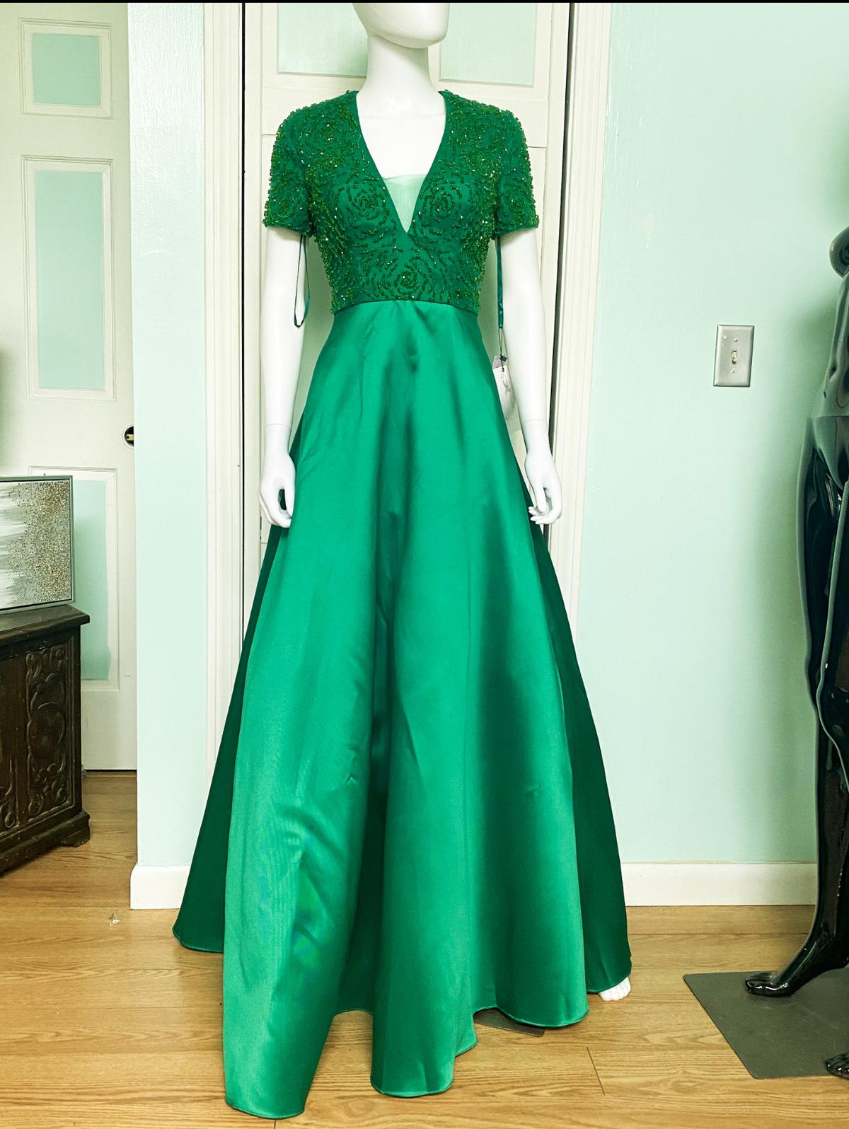 Jolene Size 6 Emerald Green A-line Dress on Queenly