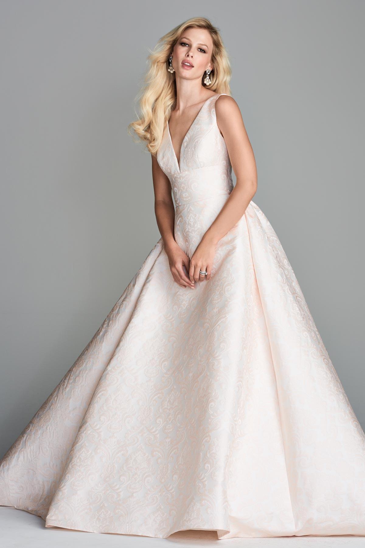 Style 19200 WToo by Watters Size 6 White Ball Gown on Queenly