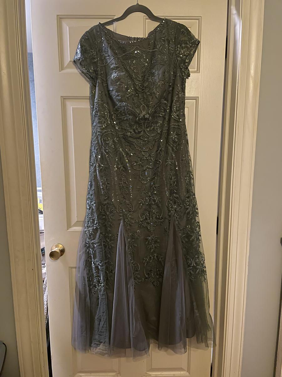 Size 14 Silver Mermaid Dress on Queenly