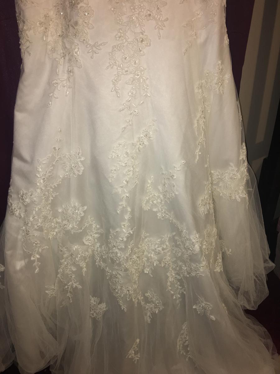 David's Bridal Size 14 Lace White A-line Dress on Queenly