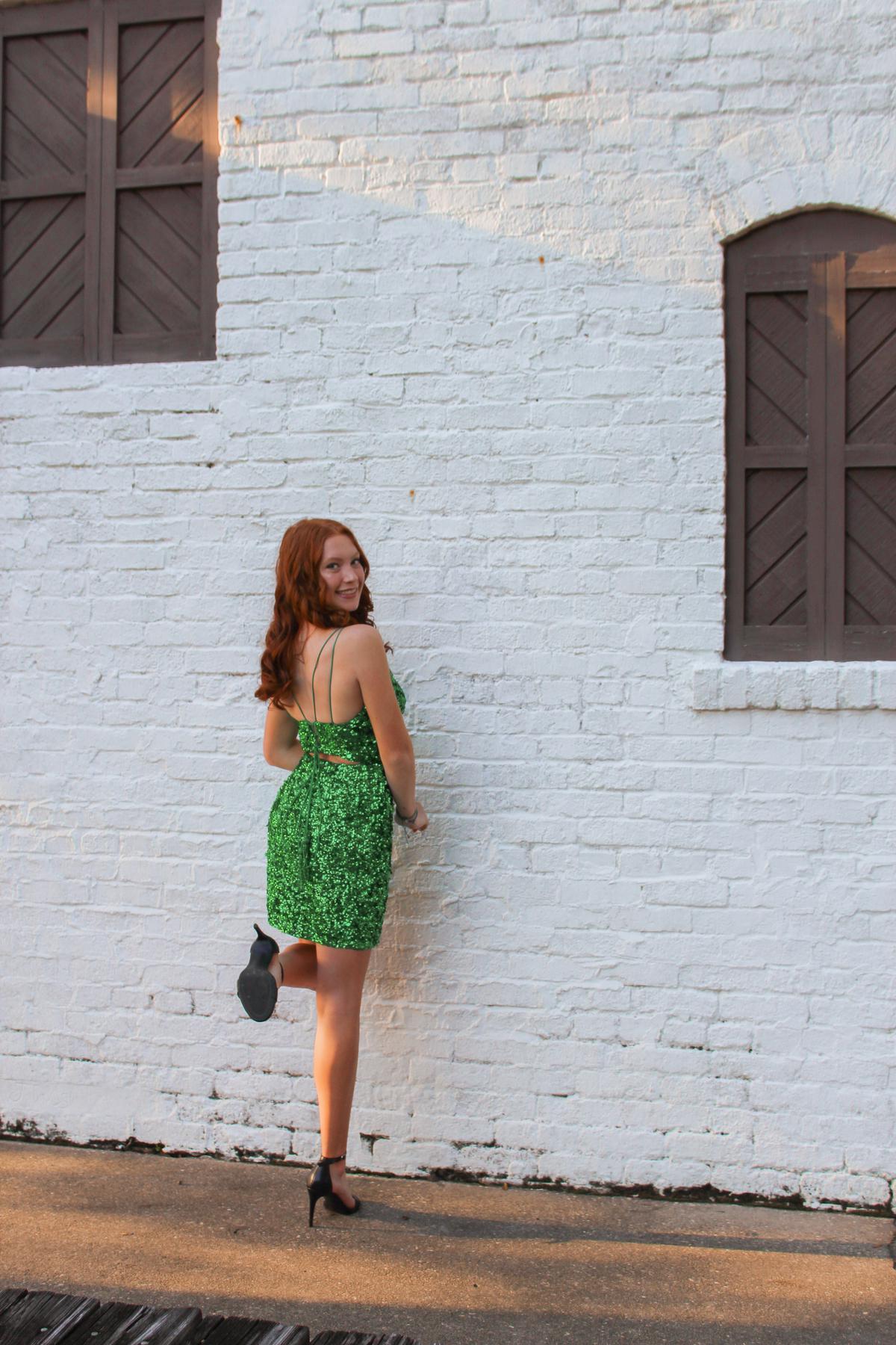Sherri Hill Size 4 Homecoming Sequined Emerald Green Cocktail Dress on Queenly
