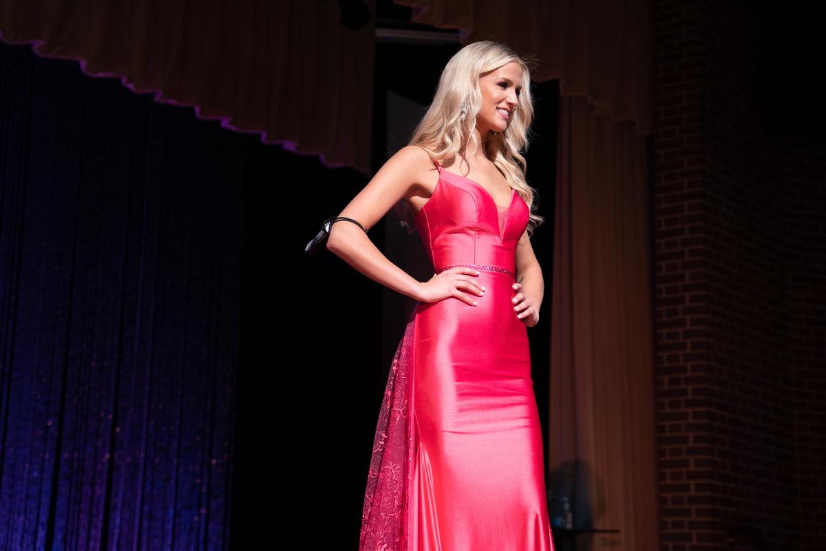 Ellie Wilde Size 2 Prom Hot Pink Mermaid Dress on Queenly