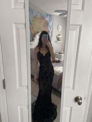 B. Darlin Girls Size 2 Prom Black Mermaid Dress on Queenly