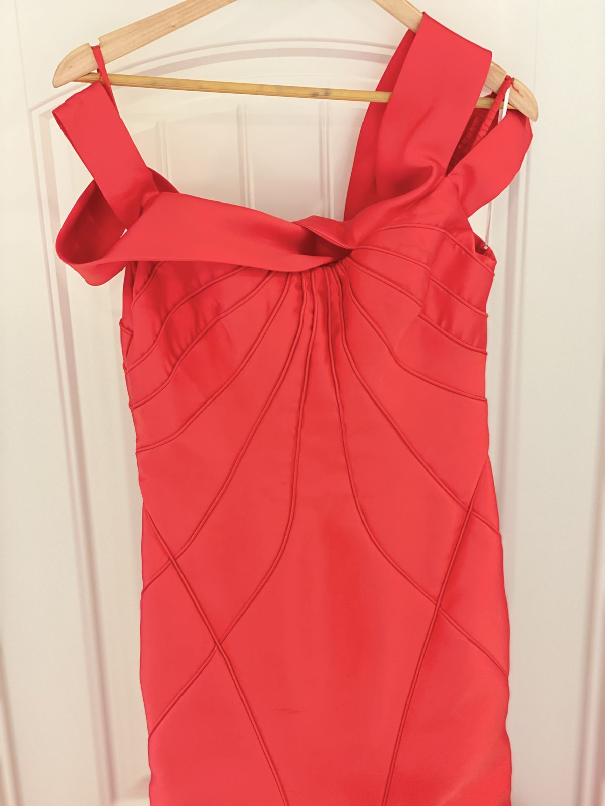 Size 12 Prom Off The Shoulder Red Mermaid Dress on Queenly