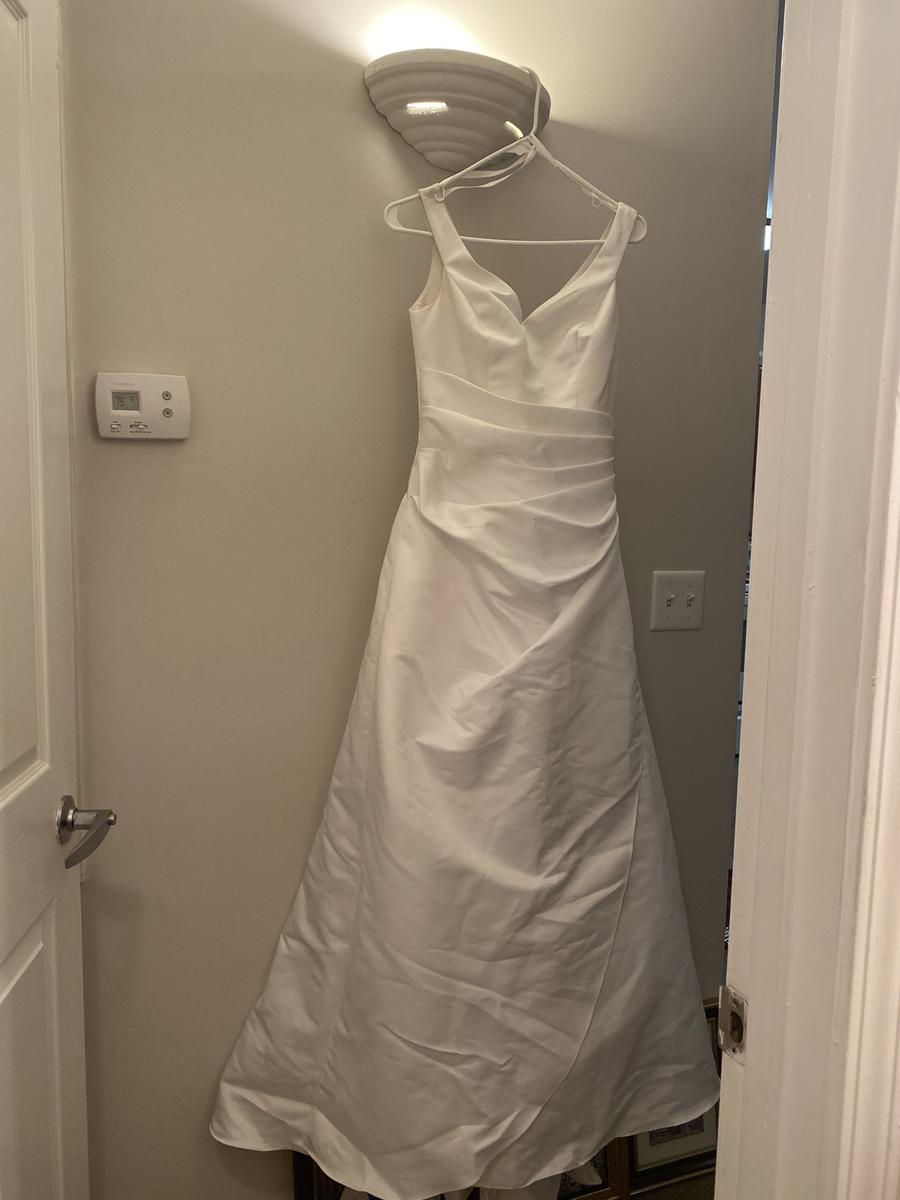 Size 6 Pageant White Ball Gown on Queenly