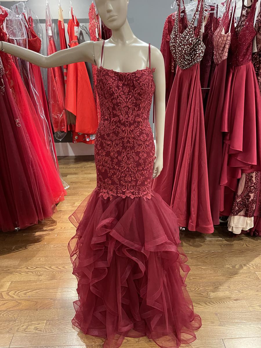 Size 2 Prom Lace Red Mermaid Dress on Queenly