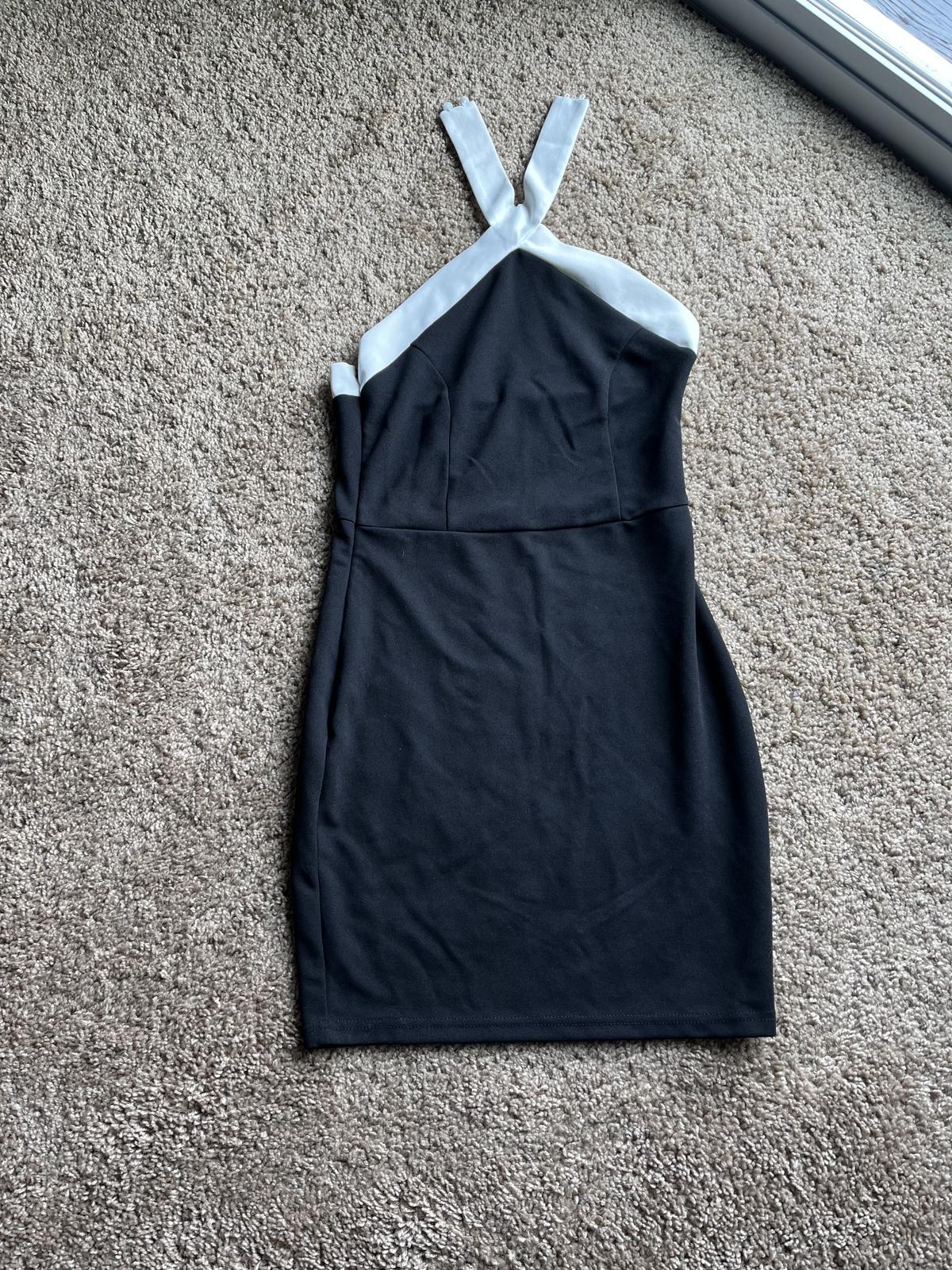 Size 2 Pageant Halter Black Cocktail Dress on Queenly