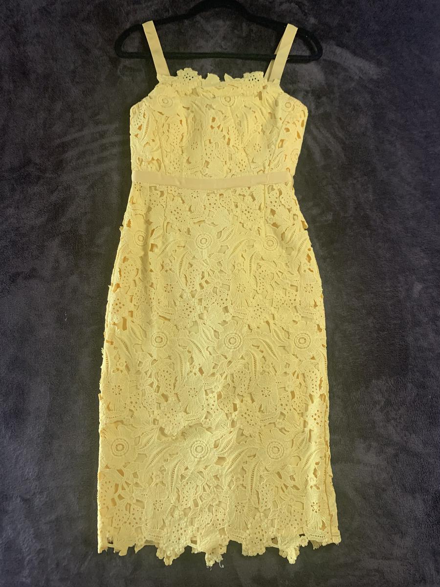 Love, Bonito Size 6 Lace Yellow Cocktail Dress on Queenly