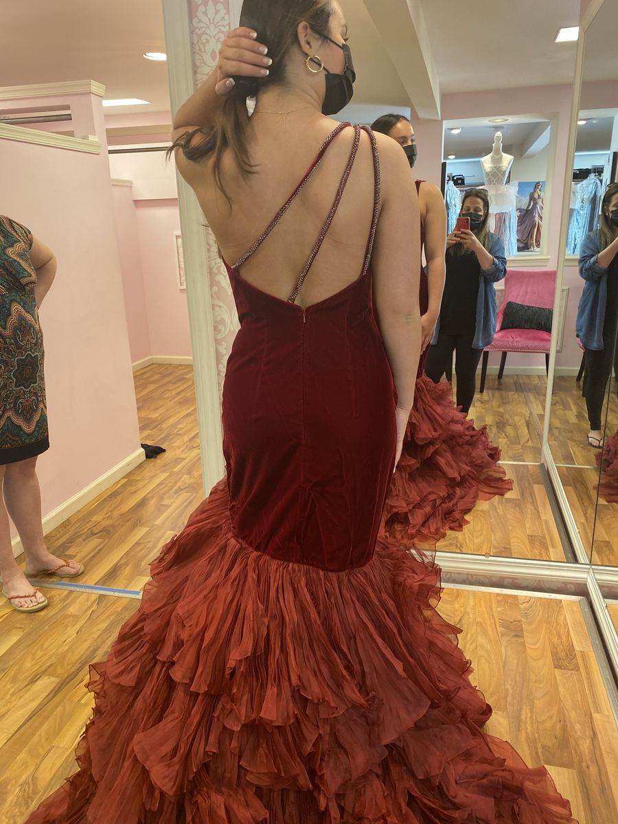 Size 2 Prom One Shoulder Velvet Red Side Slit Dress on Queenly
