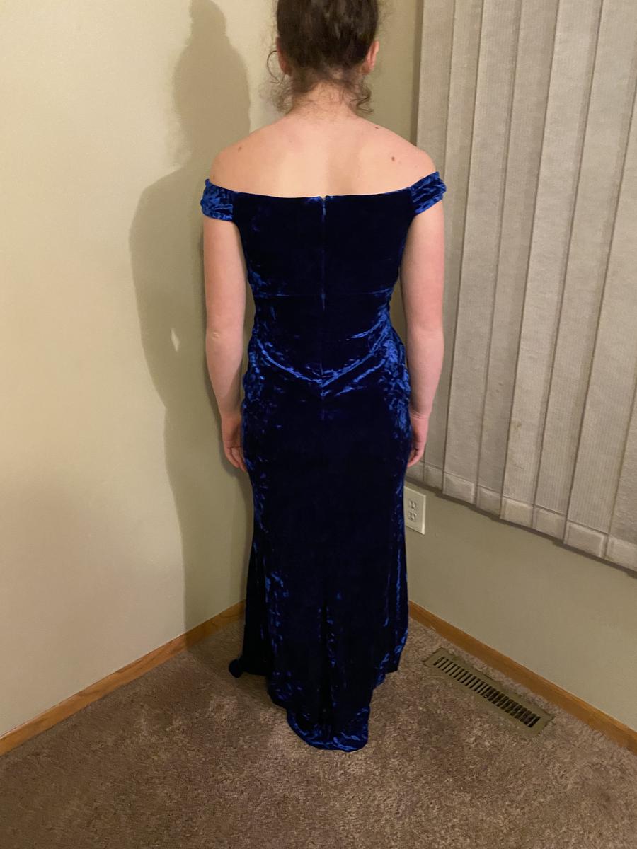 Morgan and Co Size 4 Prom Off The Shoulder Velvet Navy Blue Mermaid Dress on Queenly