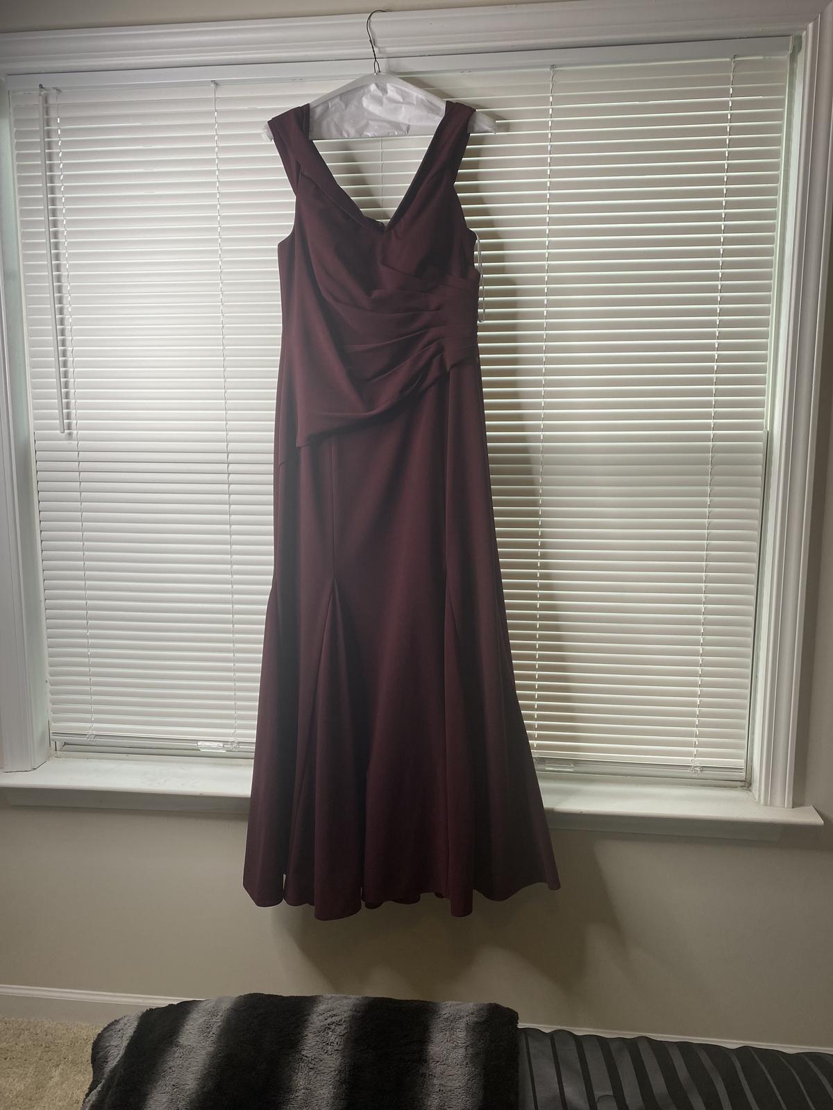 Size 14 Bridesmaid Off The Shoulder Burgundy Red A-line Dress on Queenly