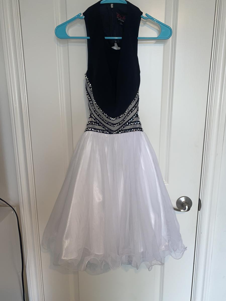 Girls Size 5 Pageant White A-line Dress on Queenly