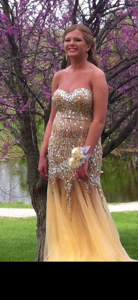 Size 6 Prom Strapless Sequined Gold Mermaid Dress on Queenly