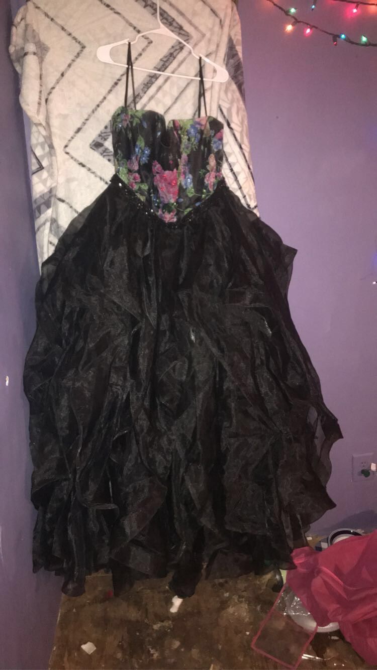 Plus Size 16 Prom Strapless Floral Black Ball Gown on Queenly