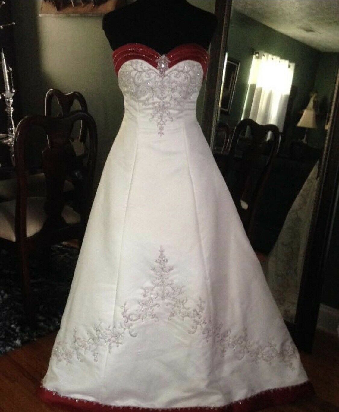 Size 14 Wedding Sequined White Ball Gown on Queenly