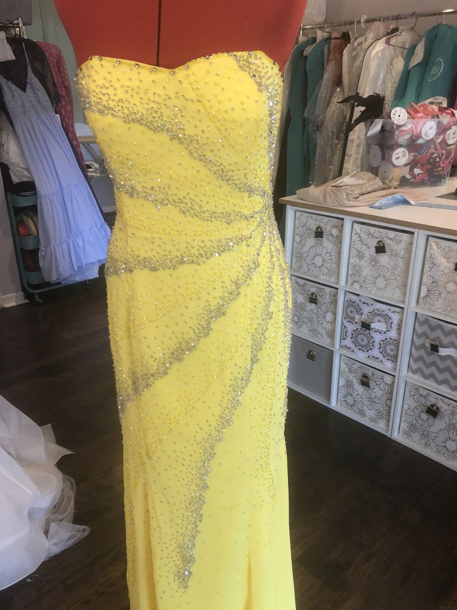Yellow Size 12 Train Dress on Queenly