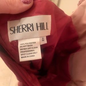 Sherri Hill Size 4 Homecoming High Neck Sequined Burgundy Red A-line Dress on Queenly