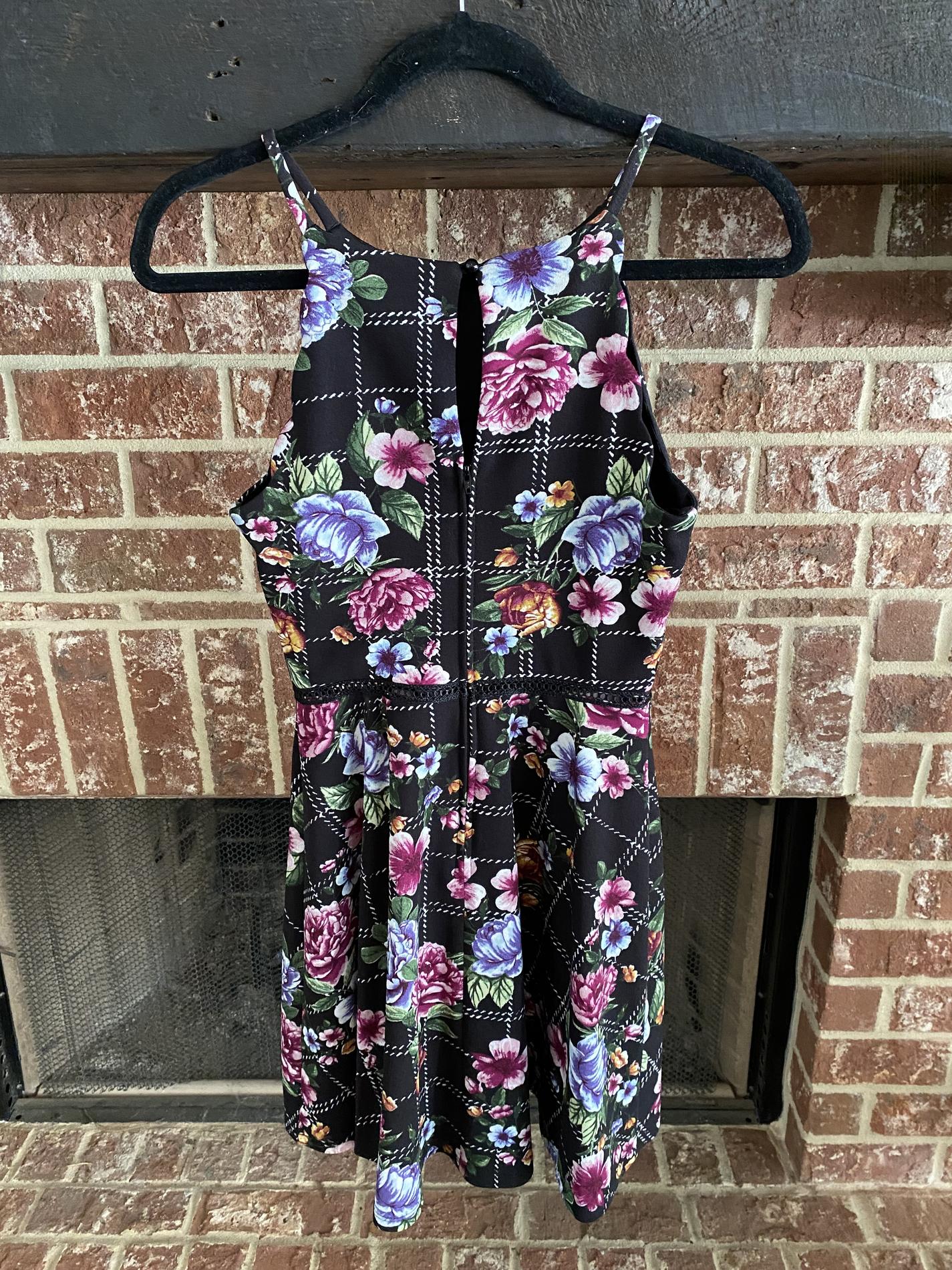 Size 2 Floral Multicolor A-line Dress on Queenly