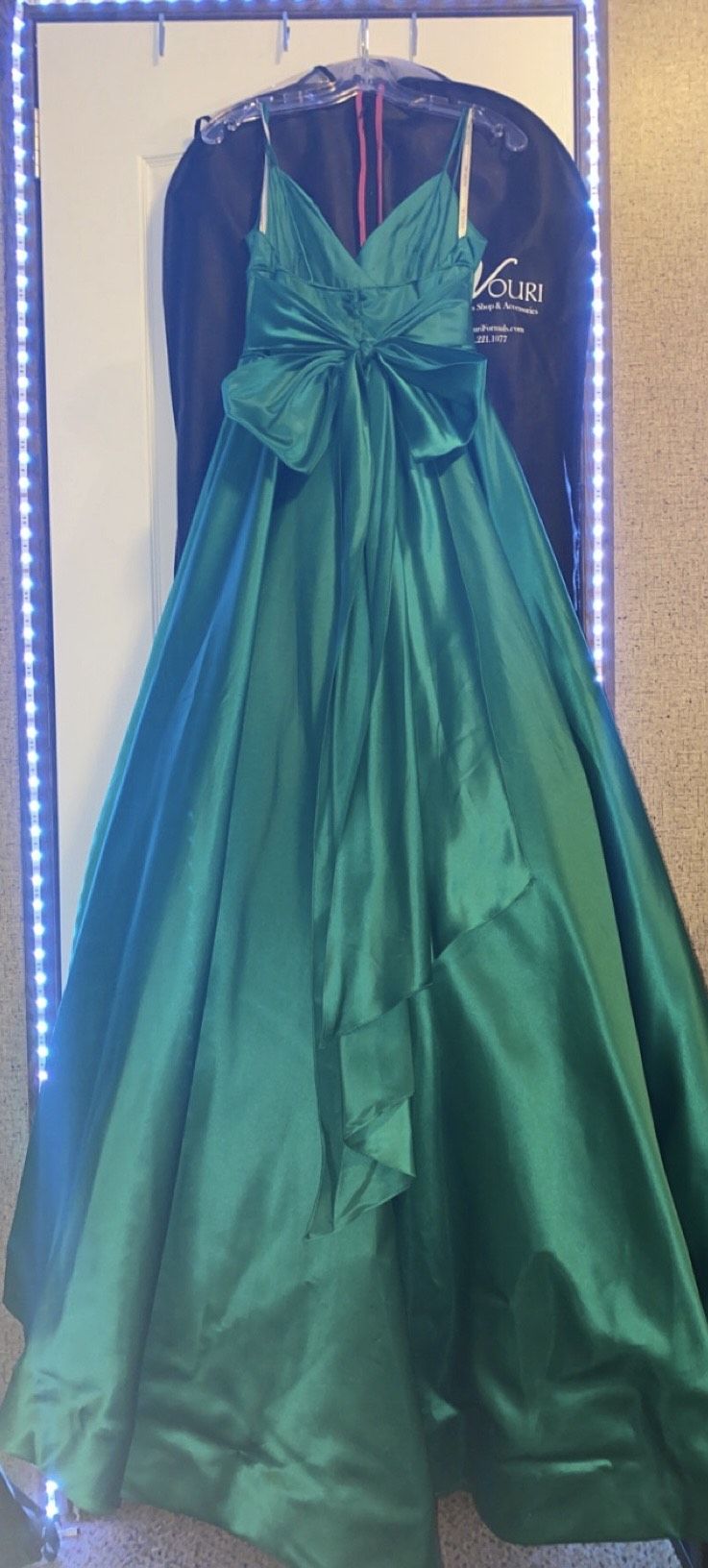 Sherri Hill Size 4 Prom Emerald Green Ball Gown on Queenly