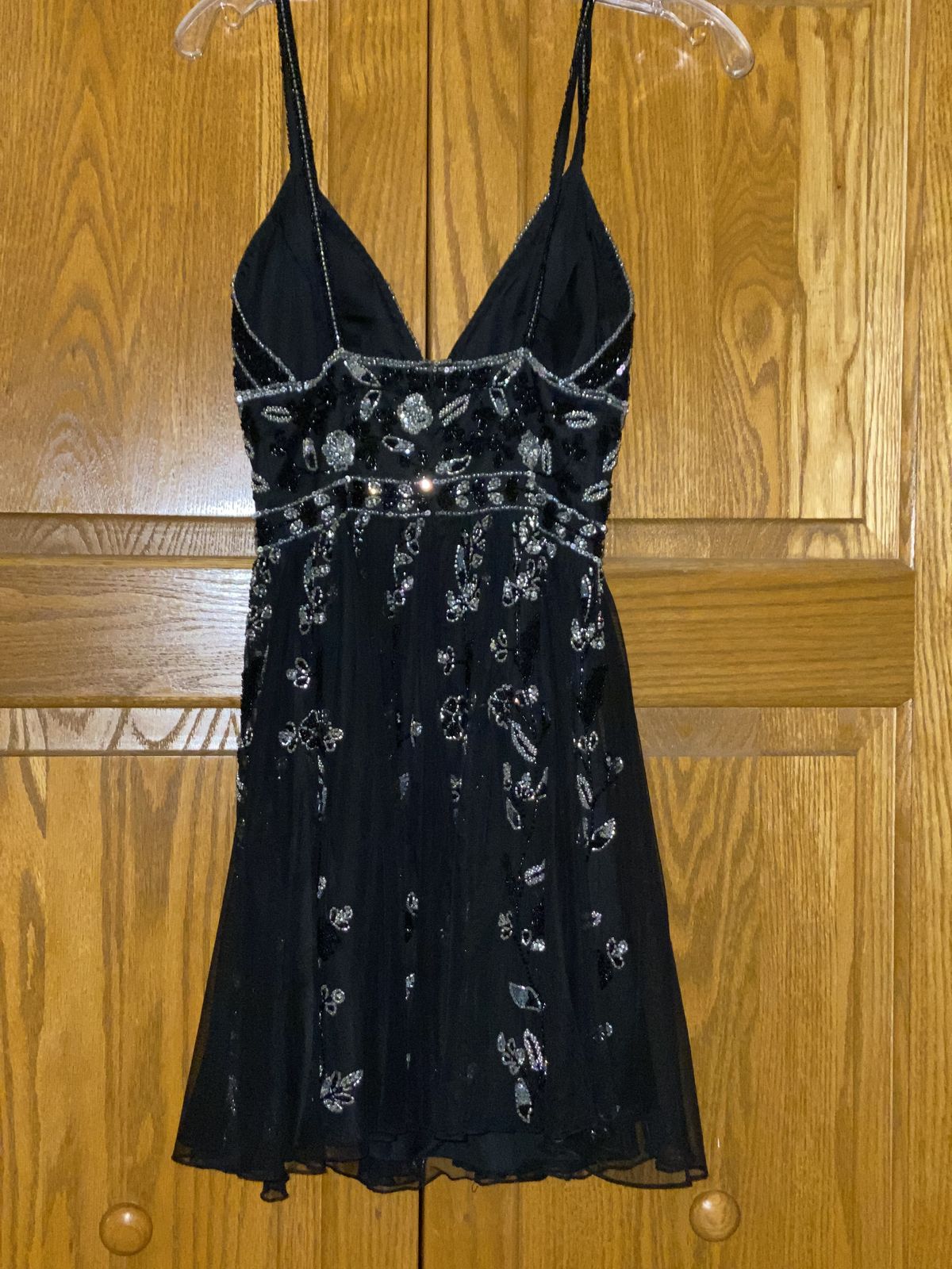 Sherri Hill Size 0 Homecoming Plunge Black A-line Dress on Queenly