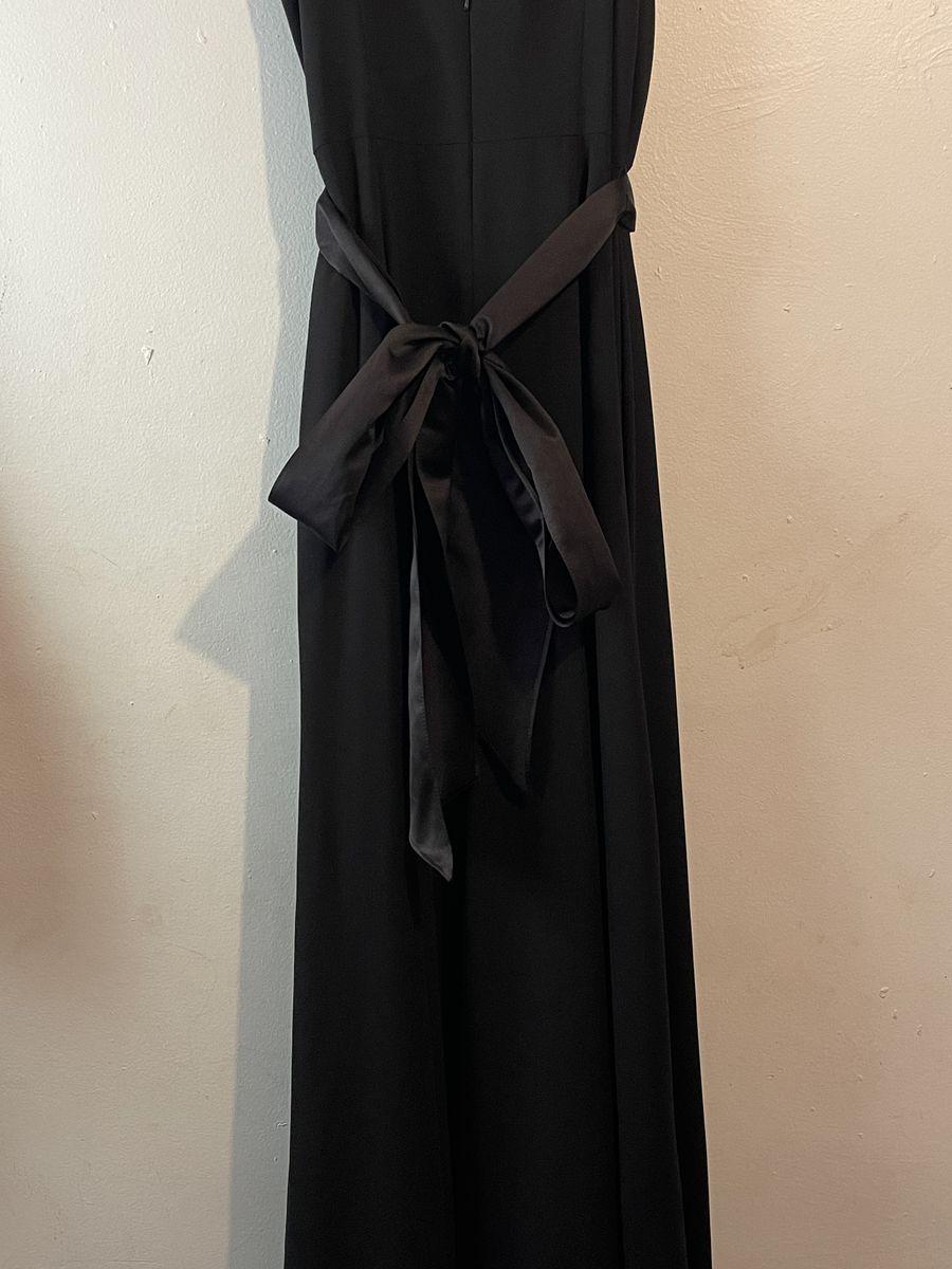 Size 10 Prom Black Floor Length Maxi on Queenly