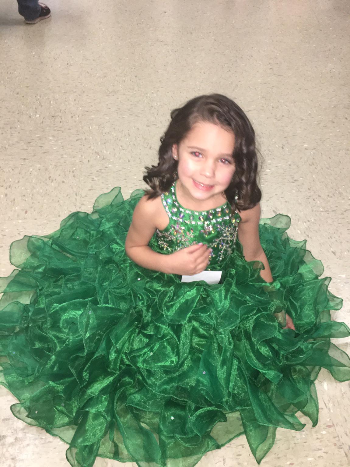Girls Size 6 Pageant Green Ball Gown on Queenly