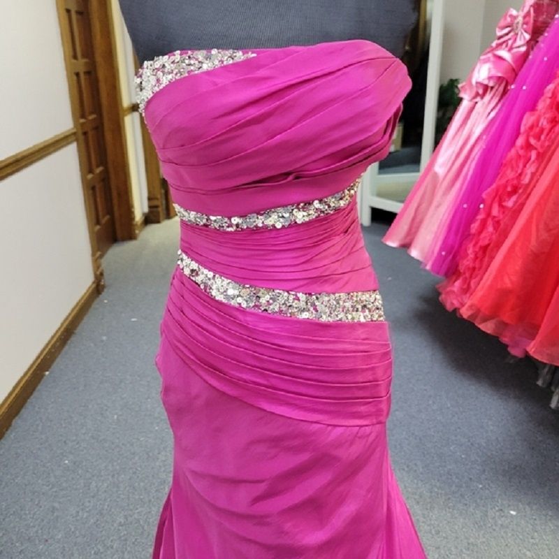 Style 6241 Night Moves Size 6 Prom Sequined Hot Pink Mermaid Dress on Queenly