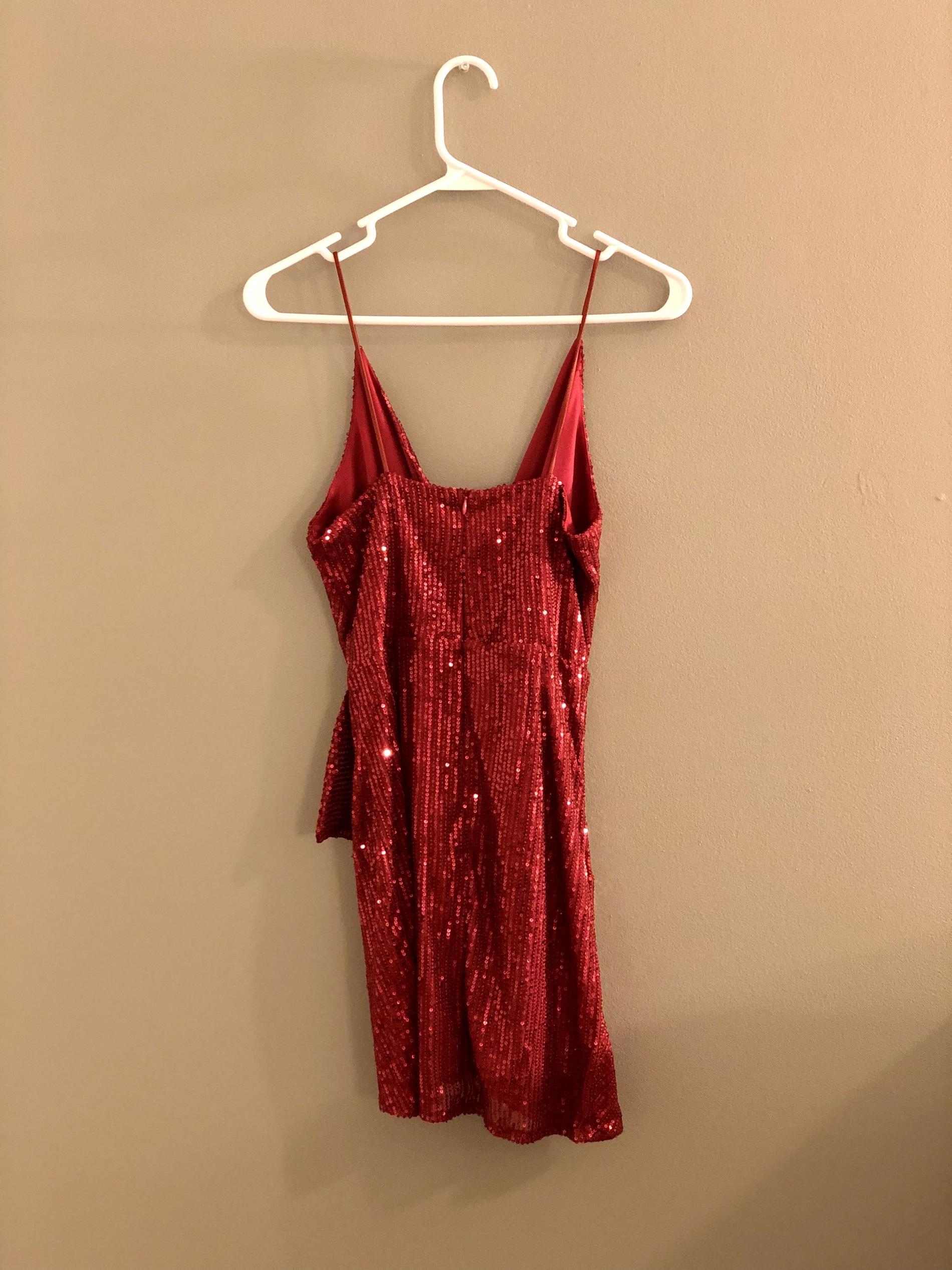 Size 6 Nightclub Red Cocktail Dress on Queenly