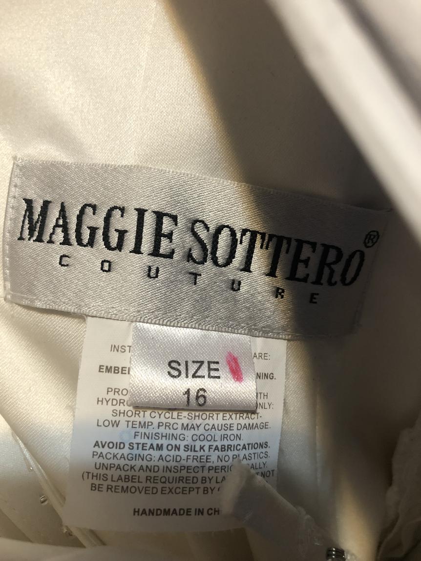 Maggie Sottero Plus Size 16 Wedding Satin White Mermaid Dress on Queenly