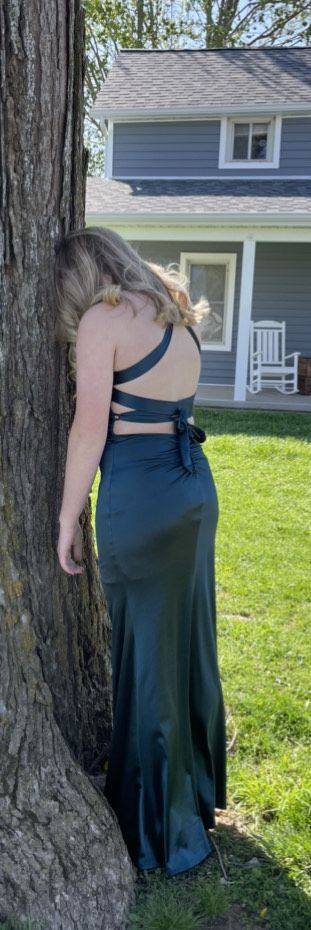 Size 6 Prom Satin Green Side Slit Dress on Queenly